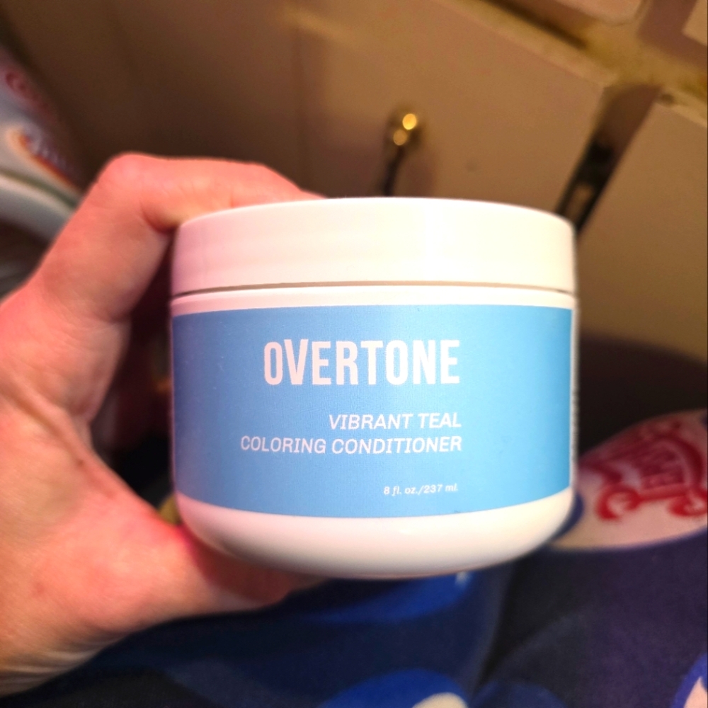 Overtone Vibrant Teal Coloring Conditioner